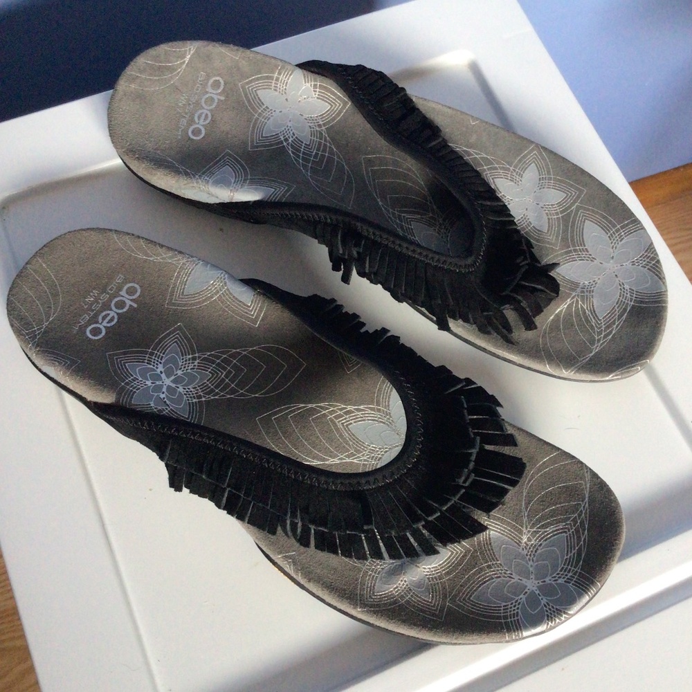 Abeo Black Fringe Women’s Thong Sandal Size 7